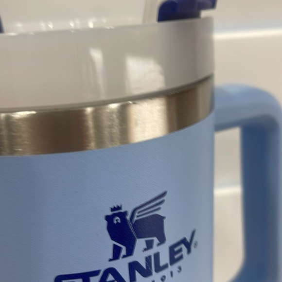 Stanley Cornflower Blue (Rare) 40 oz Quencher - “Original.” Bundle to save $. - Picture 4 of 4